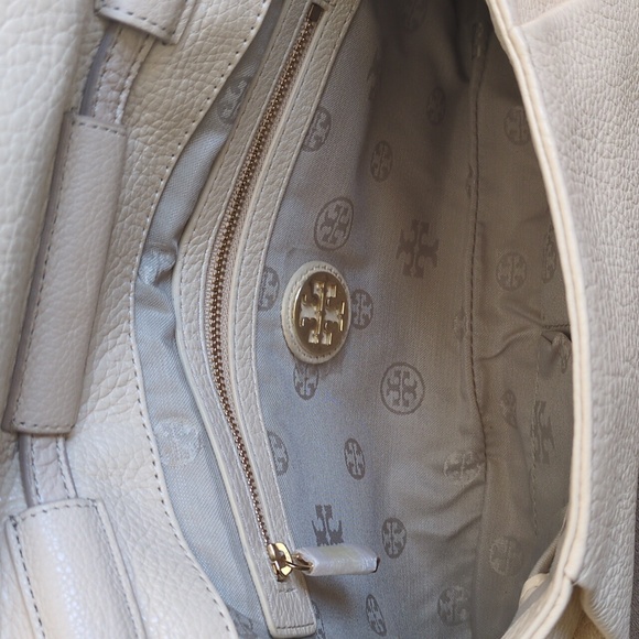 Tory Burch Leather Closure Clutch - Picture 10 of 15